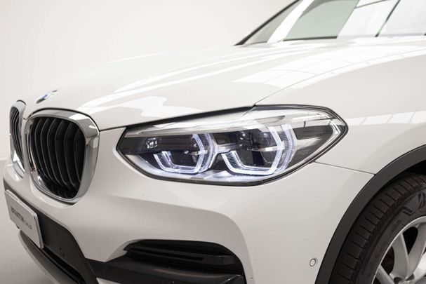 BMW X3 xDrive20d Advantage 140 kW image number 4