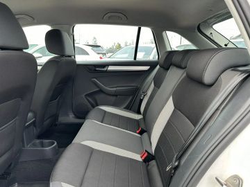 Car image 31