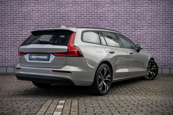 Volvo V60 B3 Essential 120 kW image number 2