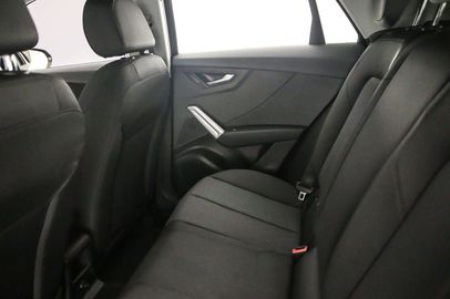 Car image 36