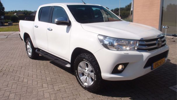 Toyota Hilux D Double Cab 2.4 4D 110 kW image number 3