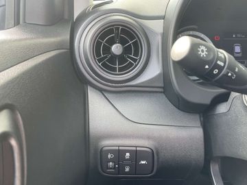 Car image 36