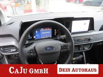Car image 30