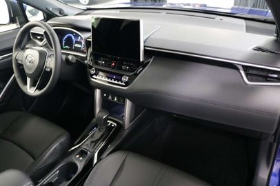 Car image 10