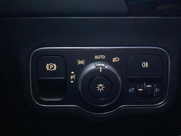 Car image 33