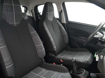 Car image 21