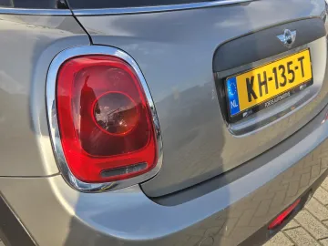 Car image 28