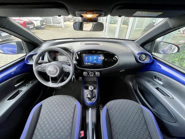 Toyota Aygo X 53 kW image number 12