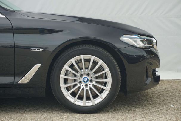 BMW 520 Touring 150 kW image number 6