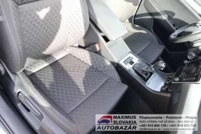 Car image 44