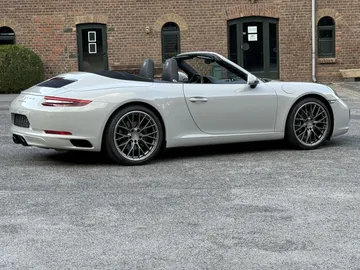 Car image 35