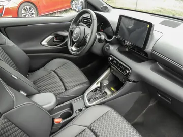 Car image 5