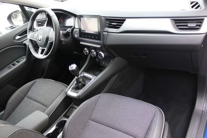 Car image 13