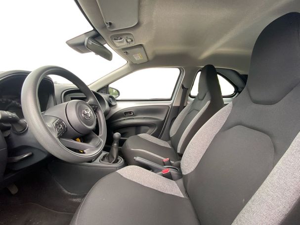 Toyota Aygo X 53 kW image number 12