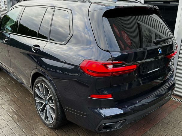 BMW X7 M xDrive 250 kW image number 11