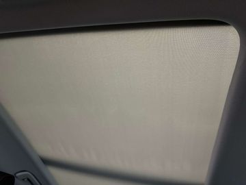 Car image 36