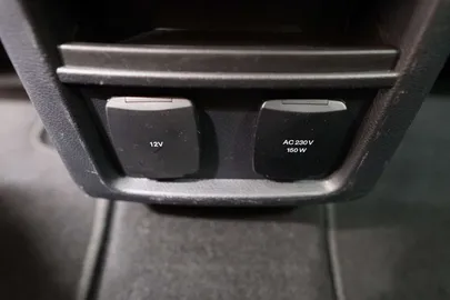Car image 44