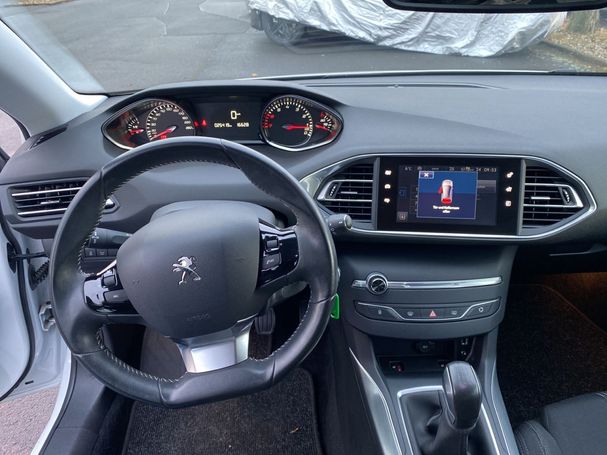 Peugeot 308 Allure 81 kW image number 11