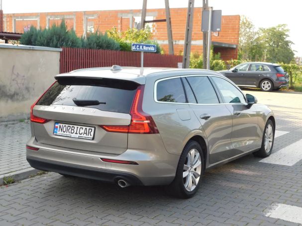 Volvo V60 D3 Momentum 110 kW image number 4