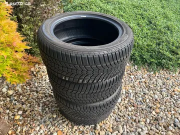 Car image 32