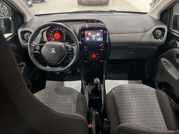 Car image 15