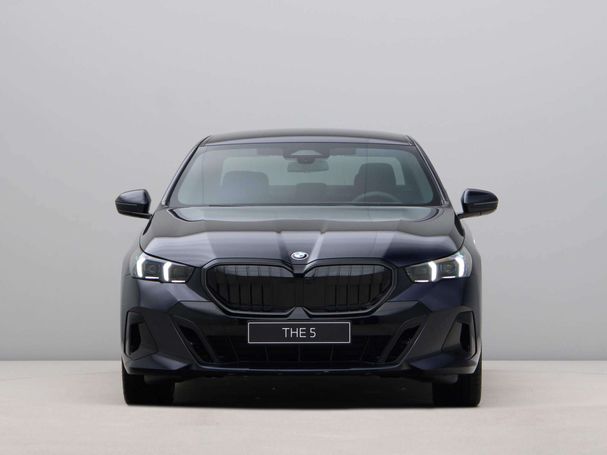 BMW 520i 140 kW image number 6