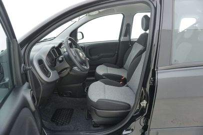 Car image 11