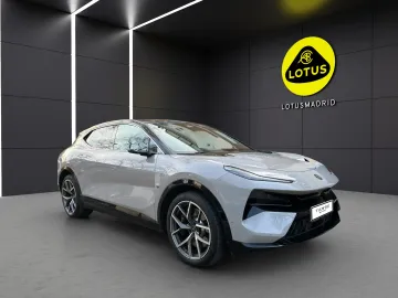 Car image 3