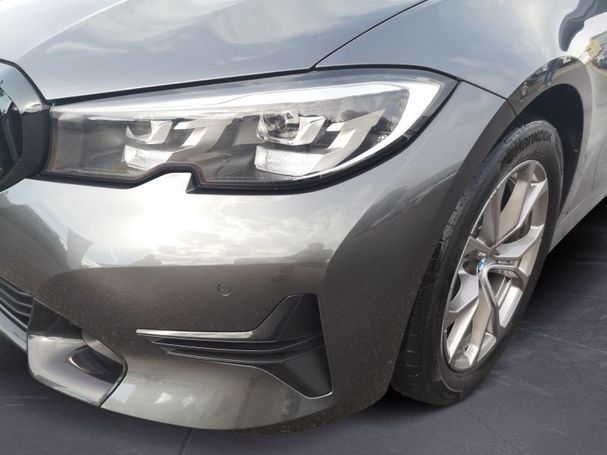 BMW 320d Touring Sport Line 140 kW image number 13