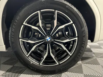 Car image 41