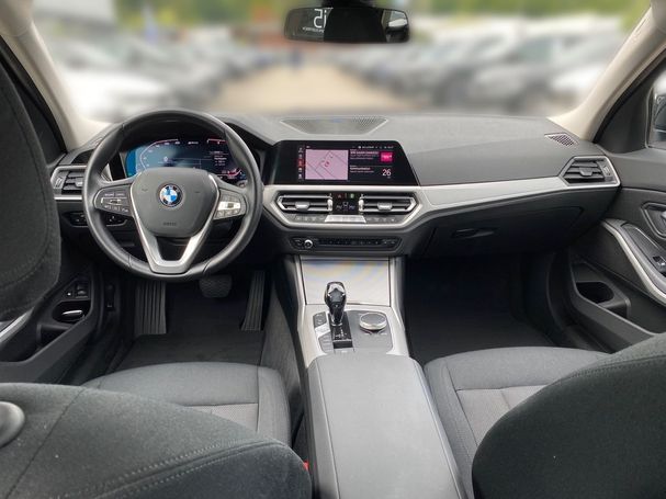 BMW 330 e Touring Advantage 215 kW image number 9