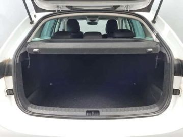 Car image 40
