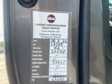 Car image 28