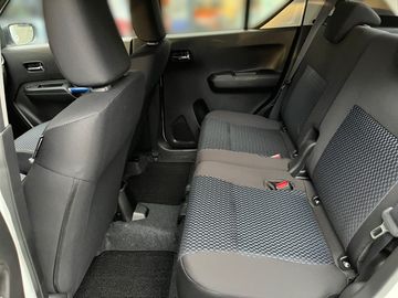 Car image 11