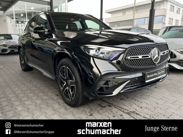 Mercedes-Benz GLC 300 e AMG Premium Plus 230 kW image number 2