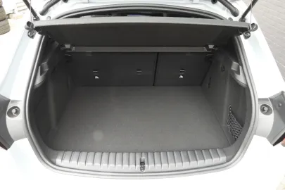 Car image 33
