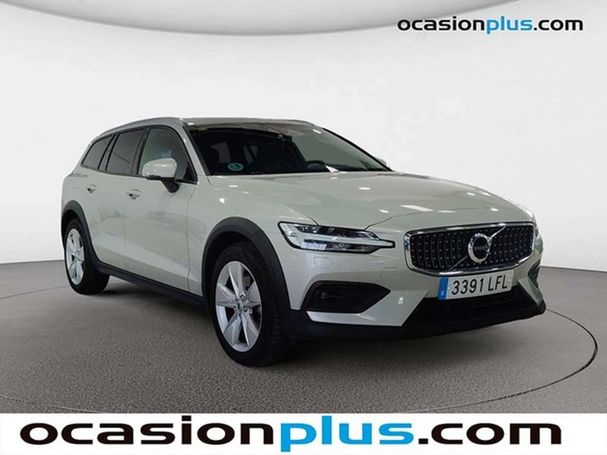 Volvo V60 Cross Country D4 AWD 140 kW image number 1