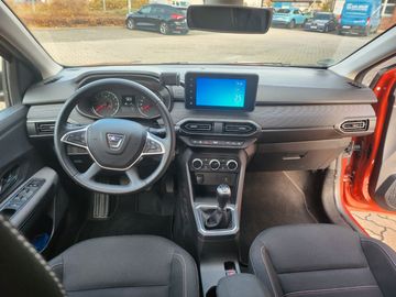 Car image 10