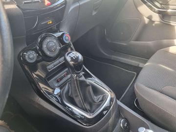 Car image 14