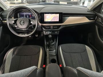 Car image 17