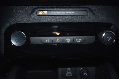 Car image 33