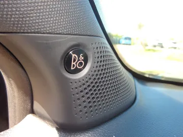 Car image 35