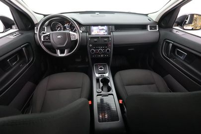 Car image 26