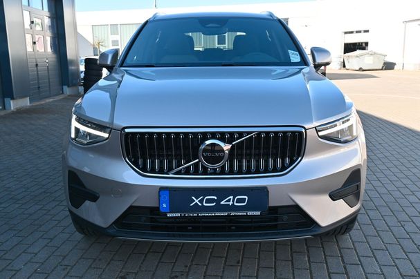 Volvo XC40 B4 Plus DKG 145 kW image number 8