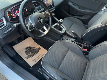 Car image 13