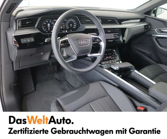 Audi Q8 55 quattro e-tron Business 250 kW image number 6