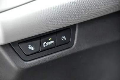 Car image 49