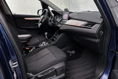 Car image 34