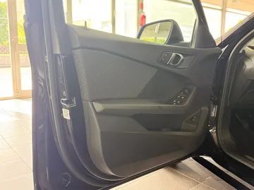 Car image 42