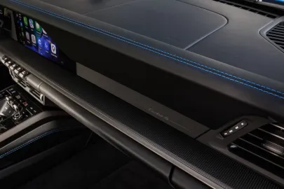 Car image 36